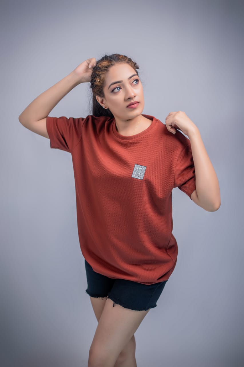EA7 Emporio Armani Textured Patch Logo T-Shirt for Women - Terracotta - Image 2